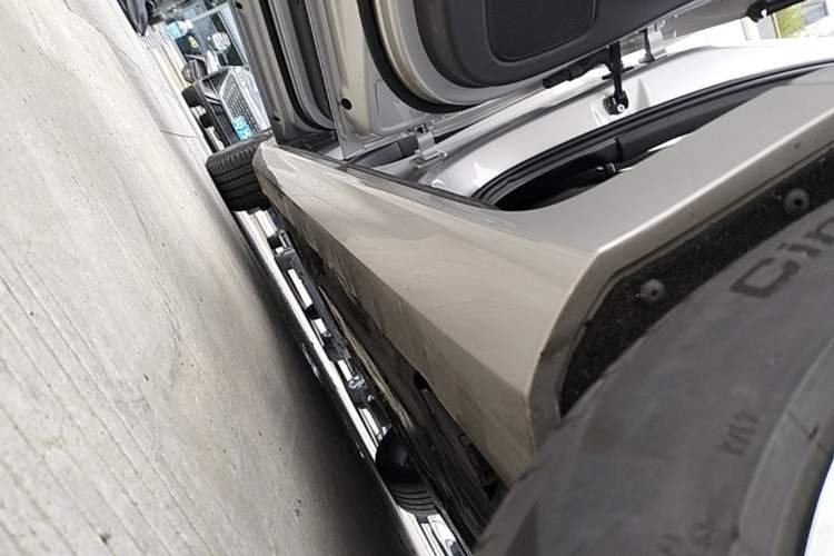 Used Volvo S60 2025 B4 Zhiyi Luxury Edition Left Side Sill