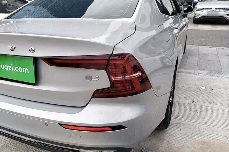 Used Volvo S60 2025 B4 Zhiyi Luxury Edition Right Rear Taillight