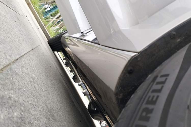 Used Volvo S60 2025 B4 Zhiyi Luxury Edition Right Side Sill