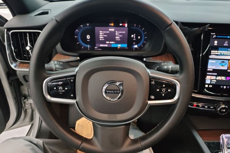 Used Volvo S60 2025 B4 Zhiyuan Luxury Edition Steering Wheel