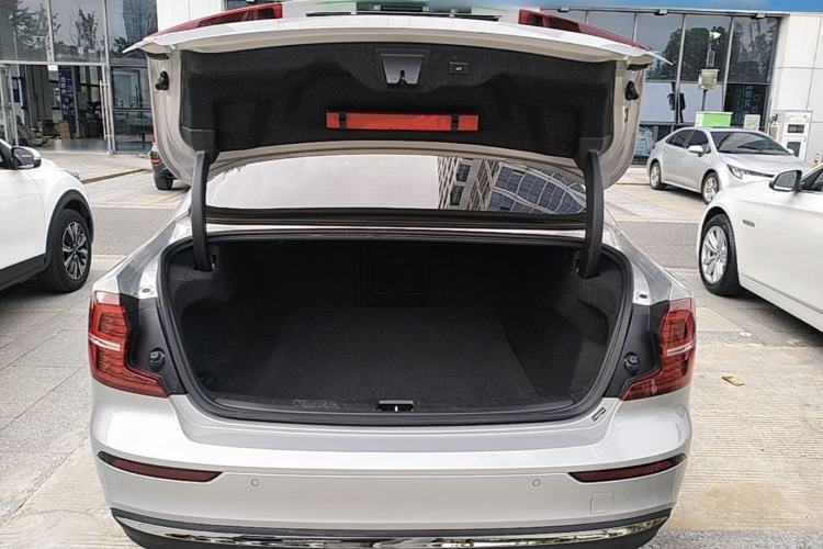 Used Volvo S60 2025 B4 Zhiyi Luxury Edition Trunk
