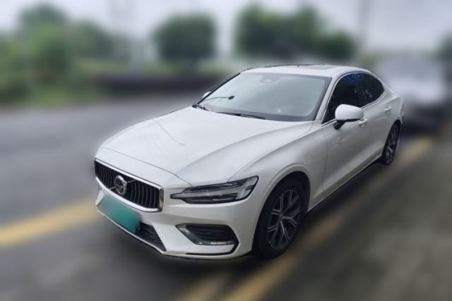 Used Volvo S60 2025 B4 Zhiyi Luxury Edition