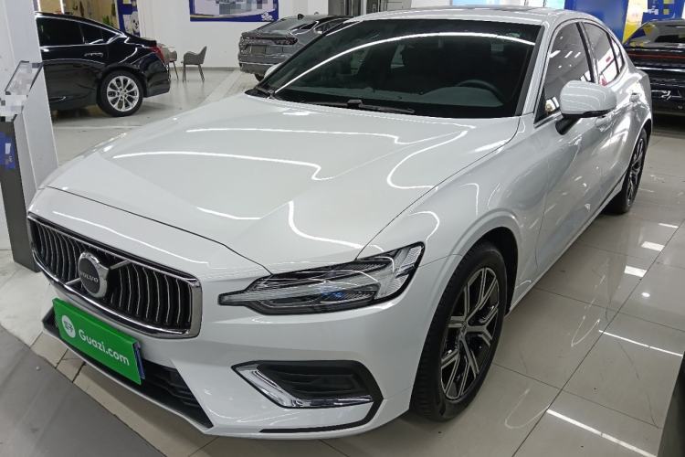 Used Volvo S60 2025 B4 Zhiyi Luxury Edition Guazi used car, China used car export, Used car for sale, Used  cars, Cheapest cars for sale