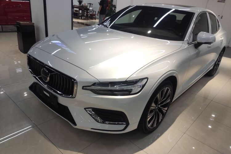 Used Volvo S60 2025 B4 Zhiyuan Luxury Edition Guazi used car, China used car export, Used car for sale, Used  cars, Cheapest cars for sale
