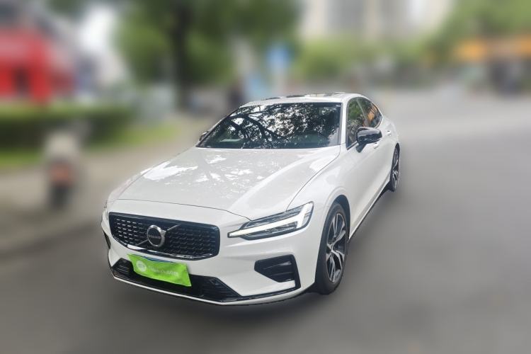 Used Volvo S60 2025 B4 Zhiyuan Sport Edition Guazi used car, China used car export, Used car for sale, Used  cars, Cheapest cars for sale