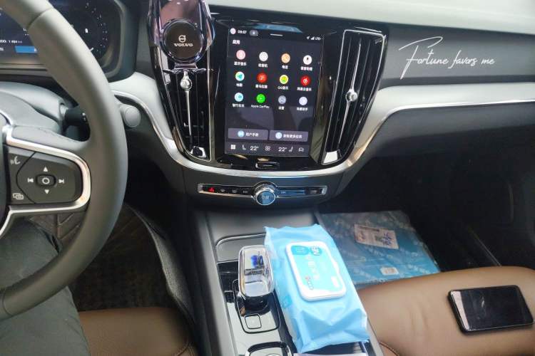 Used Volvo S60 2025 B4 Zhiyi Luxury Edition Audio And AC Panel
