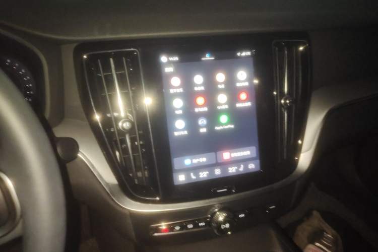 Used Volvo S60 2025 B4 Zhiyi Luxury Edition Audio And AC Panel