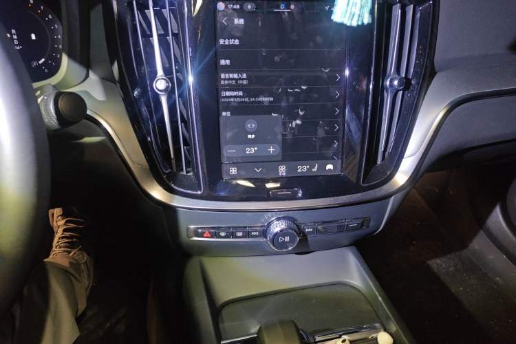 Used Volvo S60 2025 B4 Zhiyi Luxury Edition Audio And AC Panel