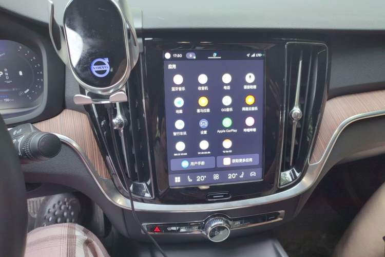 Used Volvo S60 2025 B4 Zhiyuan Luxury Edition Audio And AC Panel