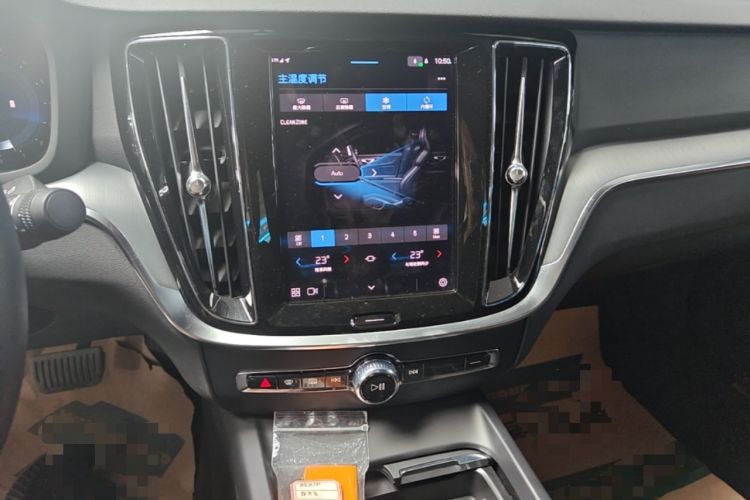 Used Volvo S60 2025 B4 Zhiyi Luxury Edition Audio And AC Panel