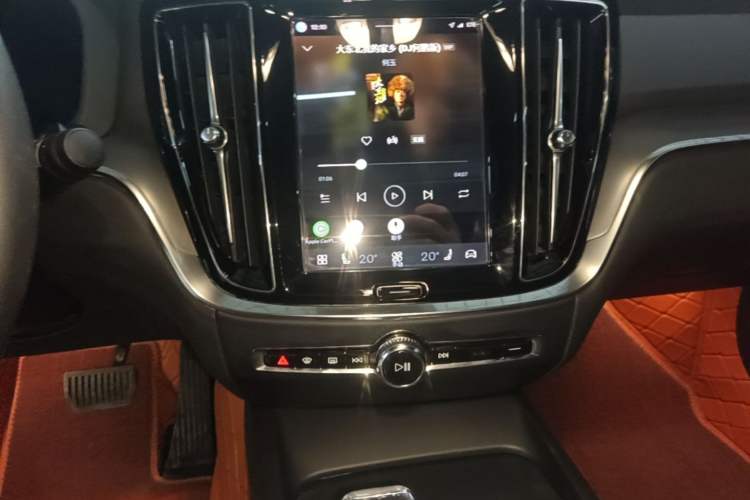Used Volvo S60 2025 B4 Zhiyi Luxury Edition Audio And AC Panel