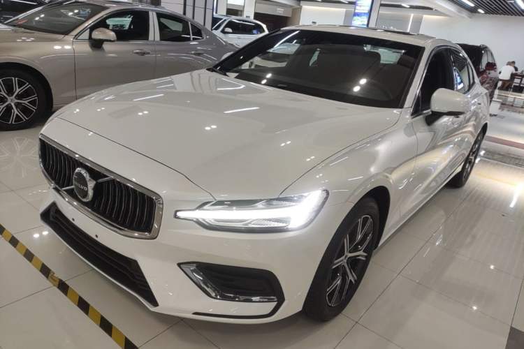 Volvo S60 2025 B4 Zhiyi Luxury Edition d’occasion Guazi used car, China used car export, Used car for sale, Used  cars, Cheapest cars for sale