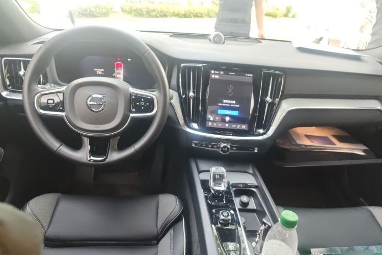 Used Volvo S60 2025 B4 Zhiyuan Sport Edition Center Console
