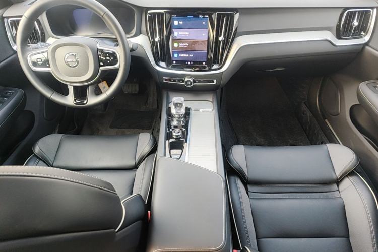 Used Volvo S60 2025 B4 Zhiyuan Sport Edition Center Console