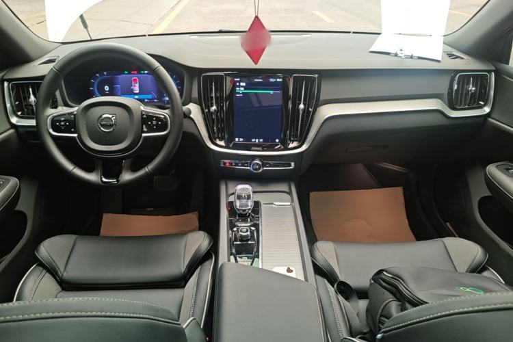 Used Volvo S60 2025 B4 Zhiyuan Sport Edition Center Console