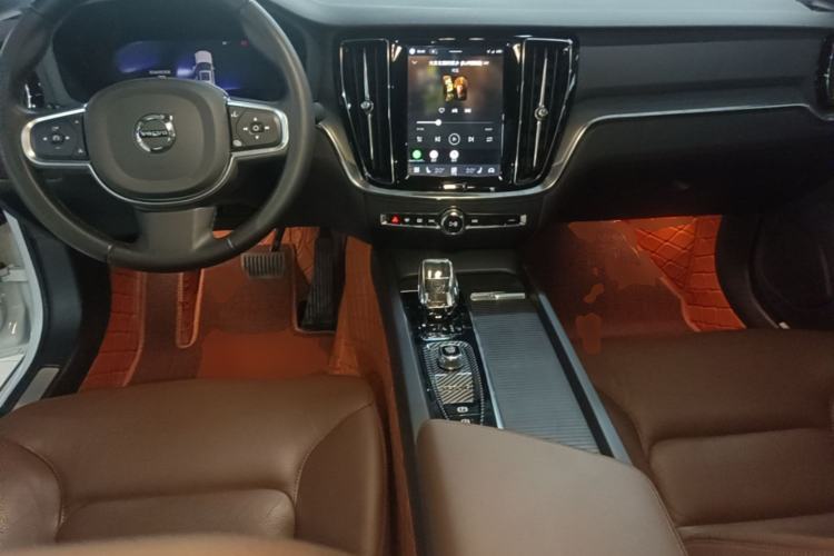 Used Volvo S60 2025 B4 Zhiyi Luxury Edition Center Console