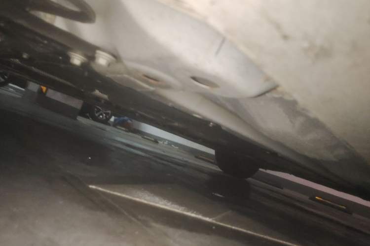 Used Volvo S60 2025 B4 Zhiyi Luxury Edition Chassis Front Left