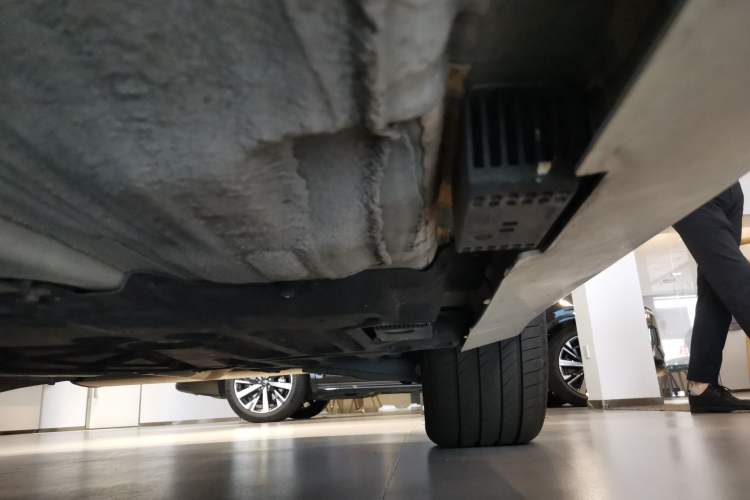 Used Volvo S60 2025 B5 Zhiya Sport Edition Chassis Rear Left