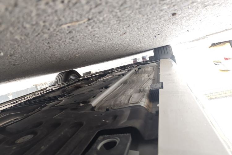 Used Volvo S60 2025 B4 Zhiyi Luxury Edition Chassis Rear Left