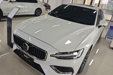 Used Volvo S60 2025 B4 Zhiyuan Luxury Edition