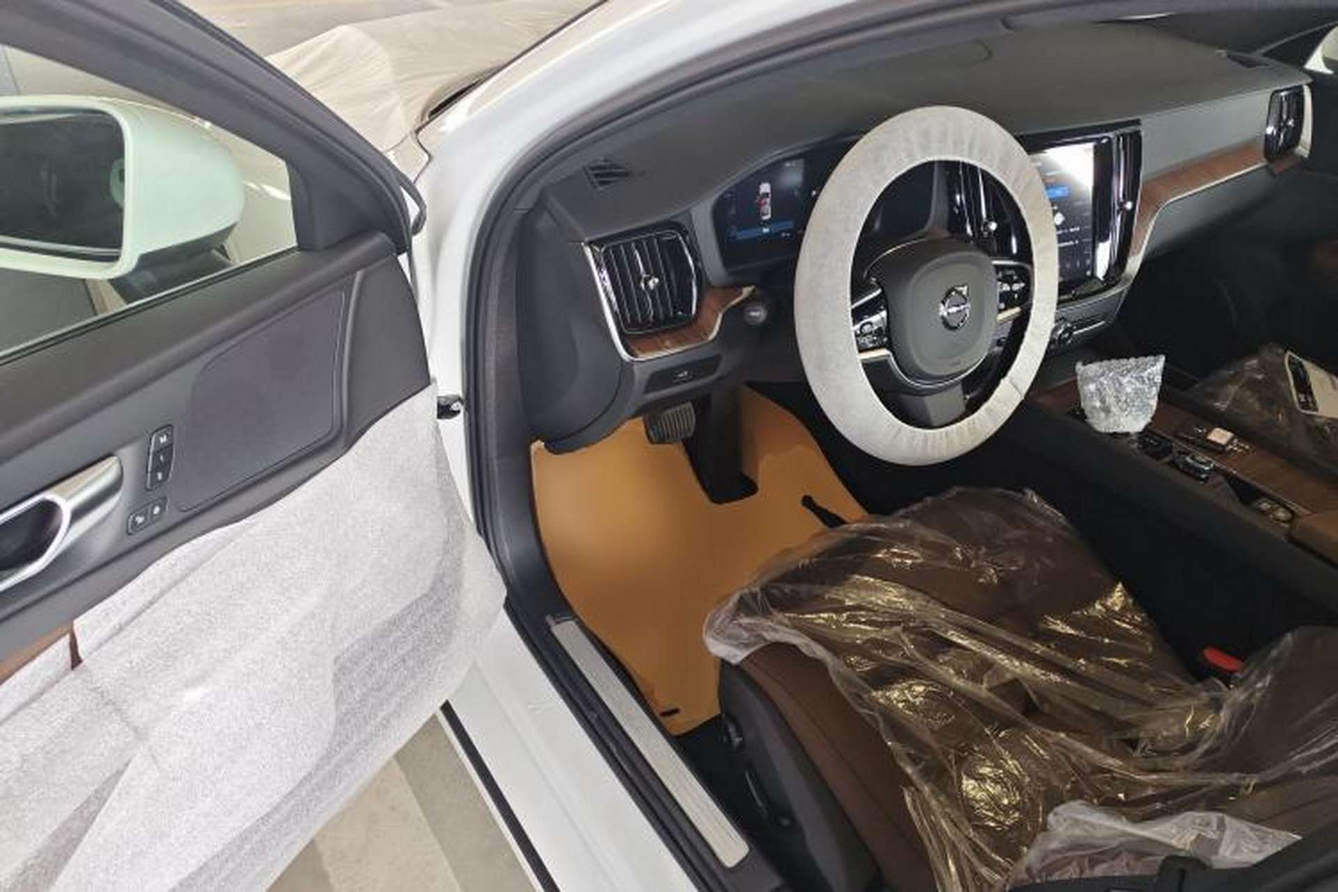 Used Volvo S60 2025 B4 Zhiyuan Luxury Edition Driver Seat
