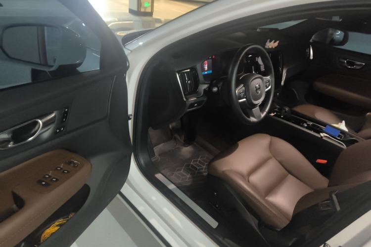 Used Volvo S60 2025 B4 Zhiyi Luxury Edition Driver Seat