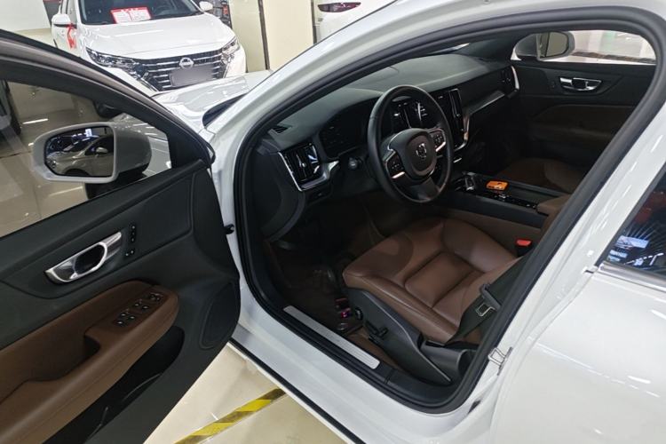 Used Volvo S60 2025 B4 Zhiyi Luxury Edition Driver Seat
