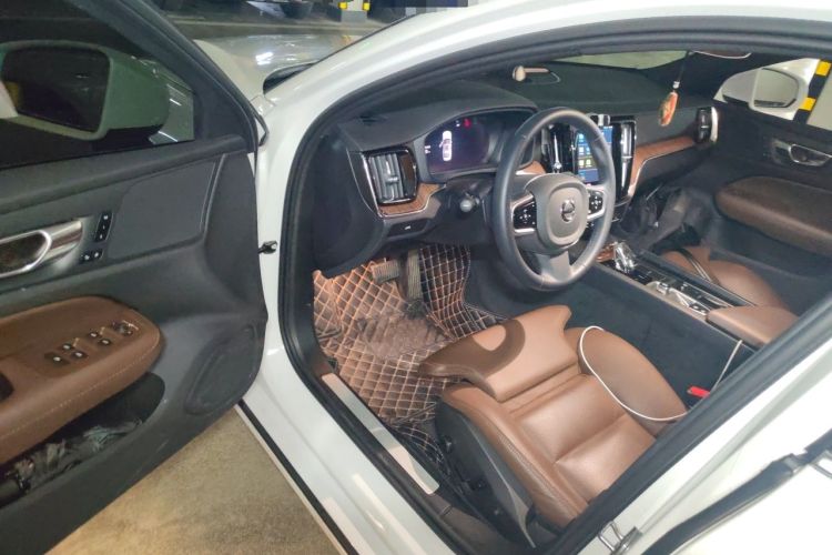 Used Volvo S60 2025 B4 Zhiyuan Luxury Edition Driver Seat