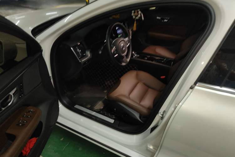 Used Volvo S60 2025 B4 Zhiyi Luxury Edition Driver Seat