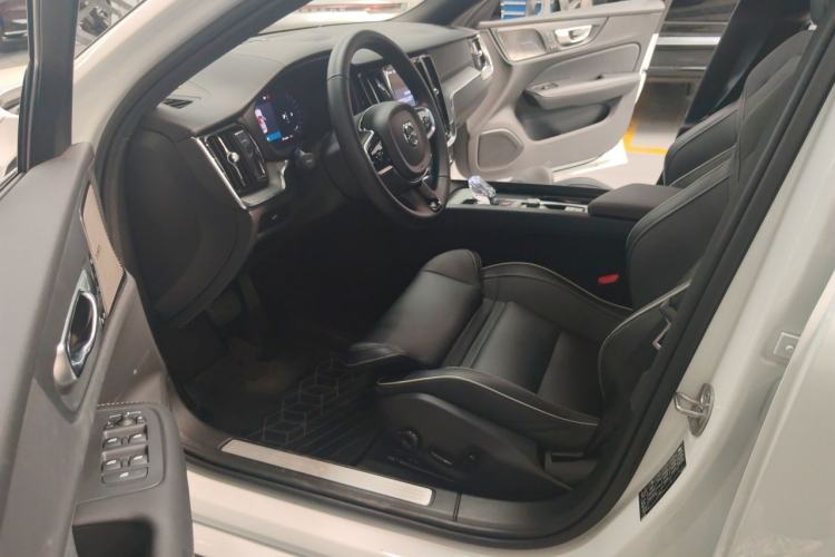 Used Volvo S60 2025 B5 Zhiya Sport Edition Driver Seat