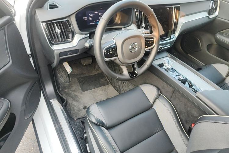 Used Volvo S60 2025 B4 Zhiyuan Sport Edition Driver Seat