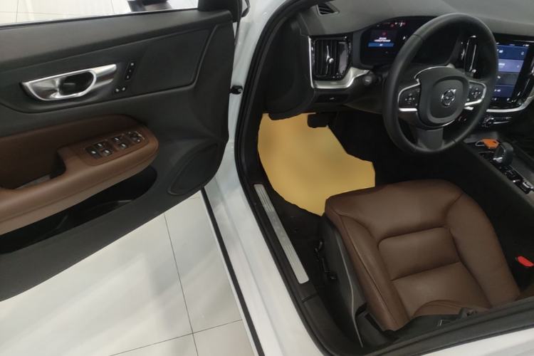 Used Volvo S60 2025 B4 Zhiyi Luxury Edition Driver Seat