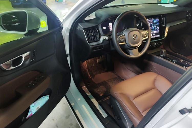 Used Volvo S60 2025 B4 Zhiyi Luxury Edition Driver Seat