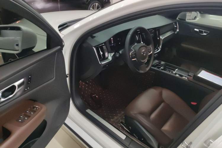 Used Volvo S60 2025 B4 Zhiyi Luxury Edition Driver Seat