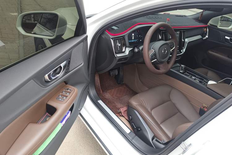 Used Volvo S60 2025 B4 Zhiyi Luxury Edition Driver Seat