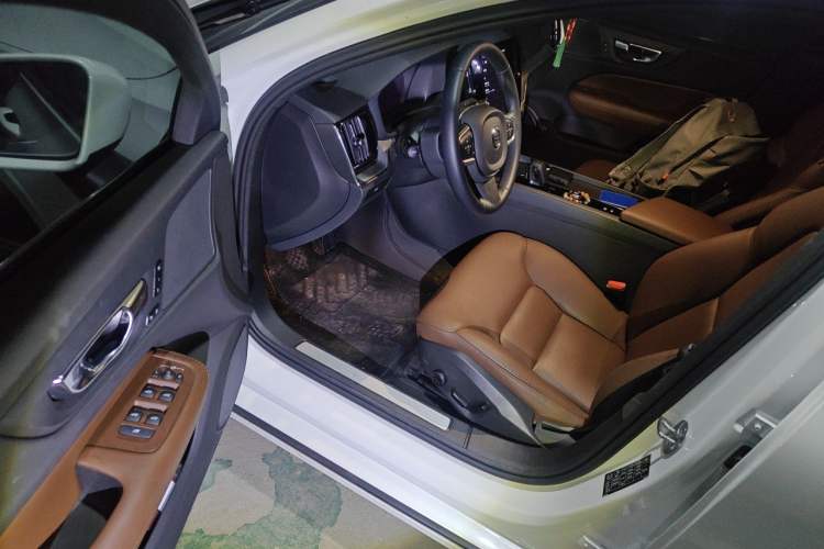 Used Volvo S60 2025 B4 Zhiyi Luxury Edition Driver Seat