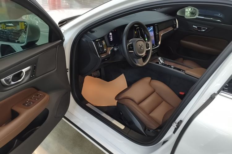 Used Volvo S60 2025 B4 Zhiyuan Luxury Edition Driver Seat