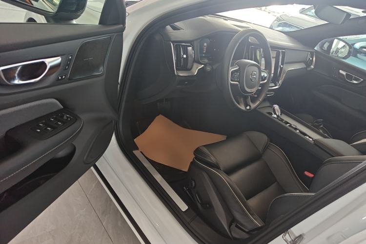 Used Volvo S60 2025 B5 Zhiya Sport Edition Driver Seat