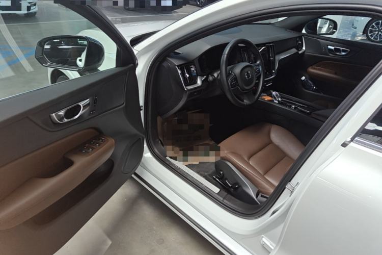 Used Volvo S60 2025 B4 Zhiyi Luxury Edition Driver Seat