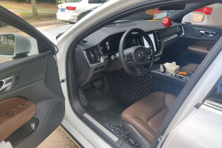 Used Volvo S60 2025 B4 Zhiyi Luxury Edition Driver Seat