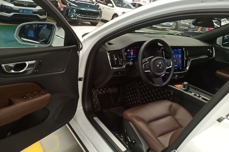 Used Volvo S60 2025 B4 Zhiyi Luxury Edition Driver Seat