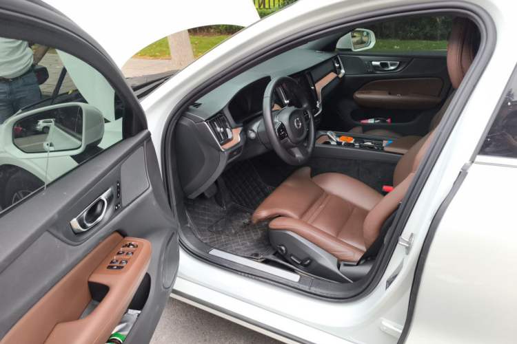 Used Volvo S60 2025 B4 Zhiyuan Luxury Edition Driver Seat