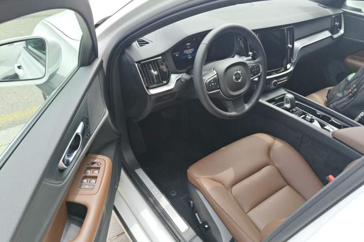 Used Volvo S60 2025 B4 Zhiyi Luxury Edition Driver Seat