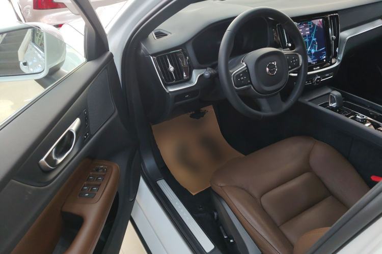 Used Volvo S60 2025 B4 Zhiyi Luxury Edition Driver Seat
