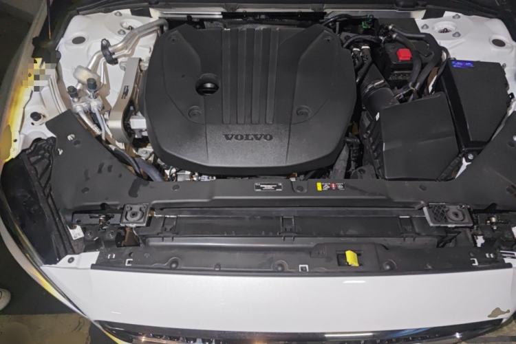 Used Volvo S60 2025 B4 Zhiyuan Luxury Edition Engine Bay