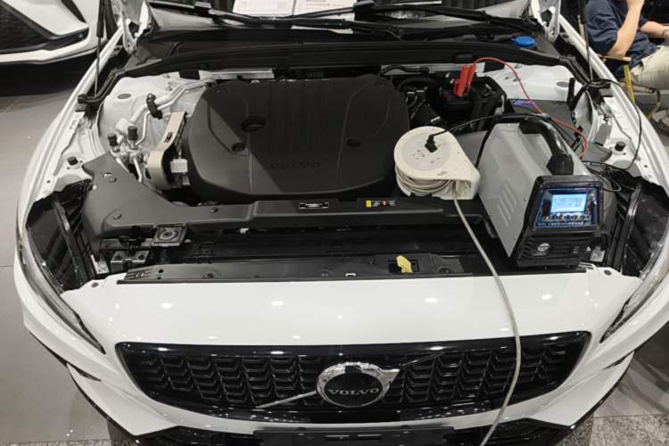 Used Volvo S60 2025 B5 Zhiya Sport Edition Engine Bay