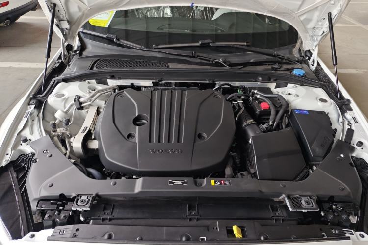 Used Volvo S60 2025 B4 Zhiyuan Luxury Edition Engine Bay