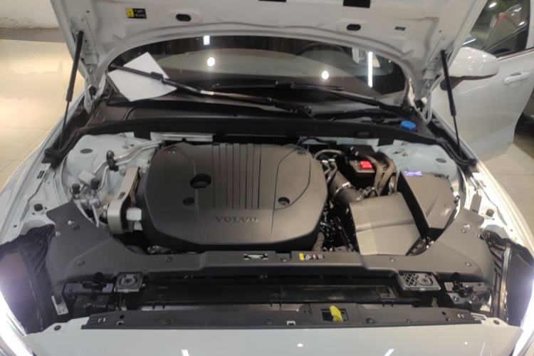 Used Volvo S60 2025 B4 Zhiyuan Luxury Edition Engine Bay