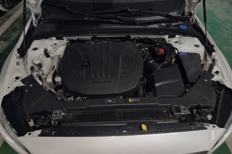 Used Volvo S60 2025 B4 Zhiyi Luxury Edition Engine Bay