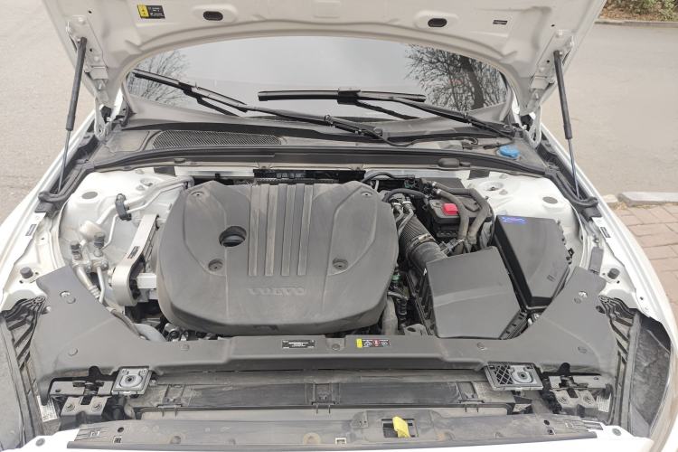 Used Volvo S60 2025 B4 Zhiyi Luxury Edition Engine Bay
